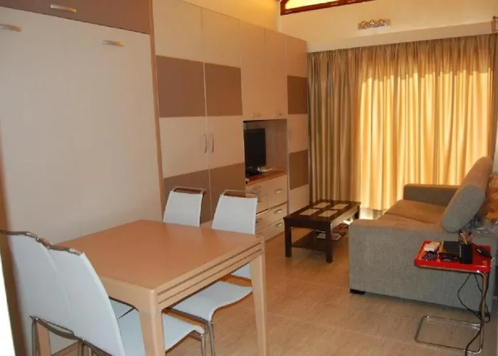 Privado En Complejo Aida *