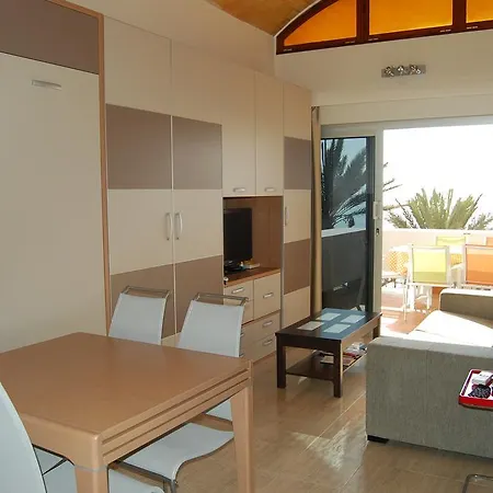 Privado En Complejo Aida شقة *